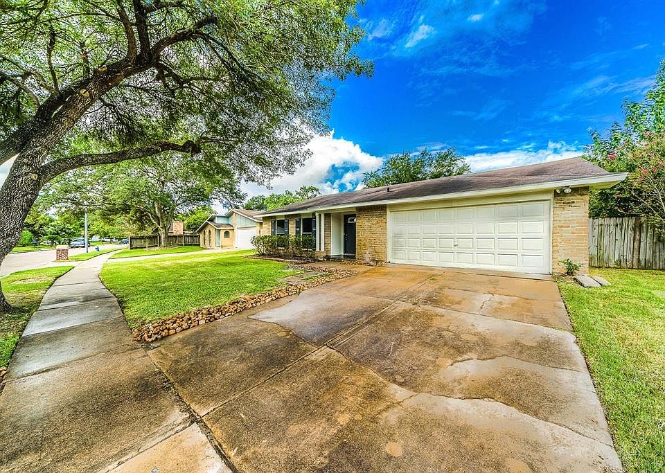 1st image of 15534 Mira Monte Dr