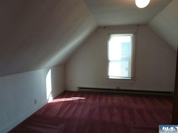 2nd image of 633 Georgiana St
