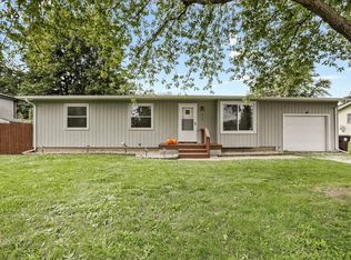 413 S Walnut St, Wapella, IL 61777