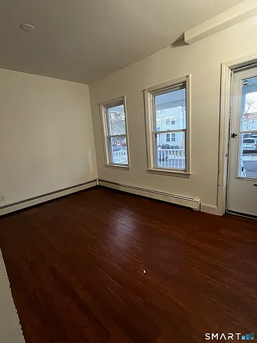 109 Park Ter #1 Photo 1