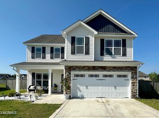 405 Canoe Ln, Swansboro, NC 28584