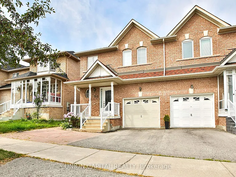 762 Caboto Trl — Photo 1