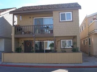 210 Lugonia St #B, Newport Beach, CA 92663