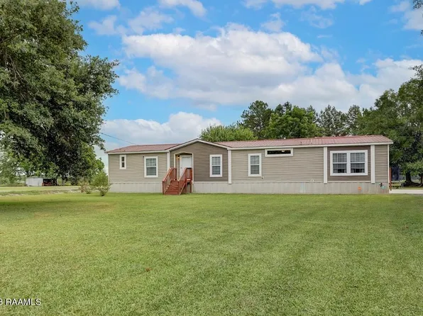 1132 Girl Scout Rd, Breaux Bridge, LA 70517