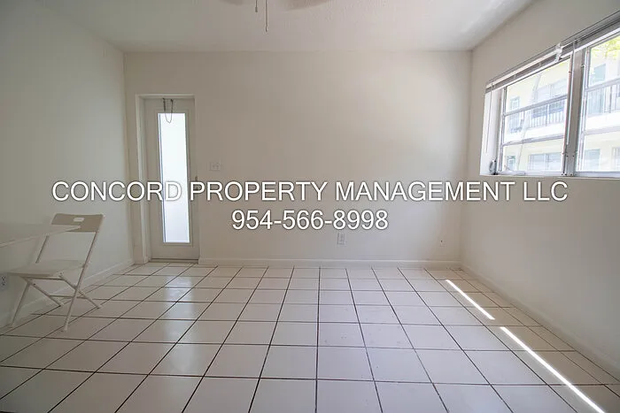 1411 SW 2nd St #4 — Photo 6