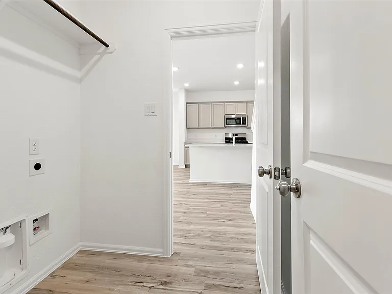7594 Angels Landing Ln — Photo 30