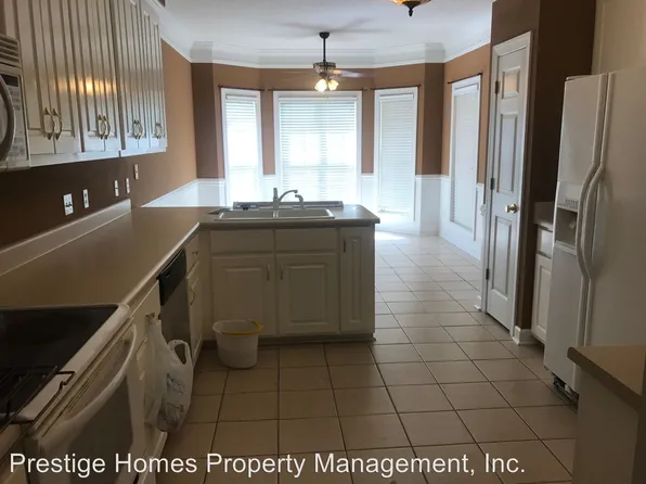 100 E Robertson Ct, Enterprise, AL 36330