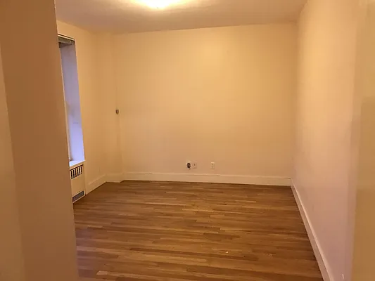 Rented by Mdays Realty | media 34