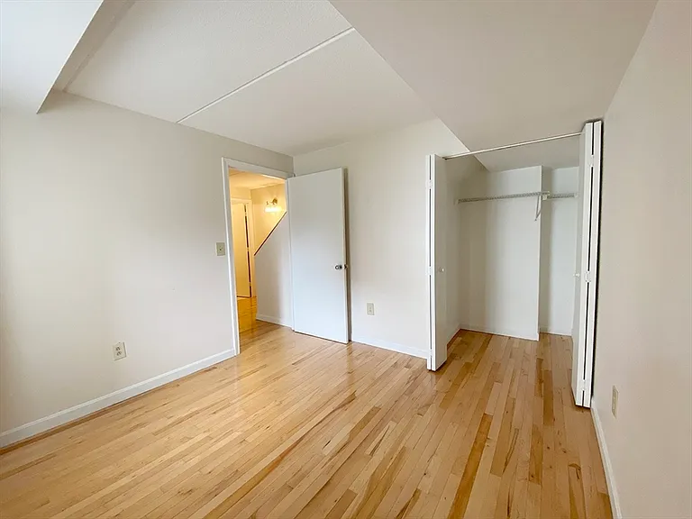 108 Peterborough St #3H — Photo 7