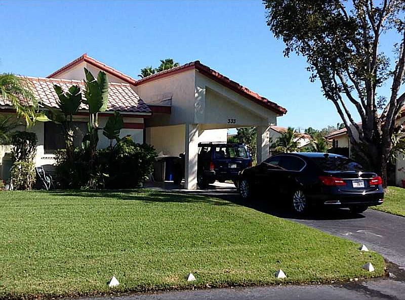 1st image of 333 Lakeside Ct