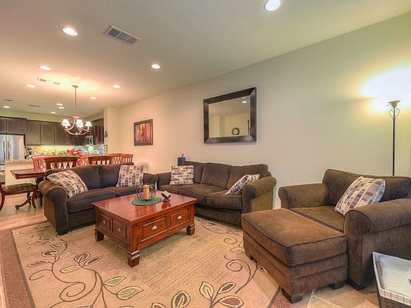 Spacious living room