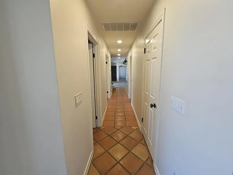 22530 Rolling Meadows Dr — Photo 38
