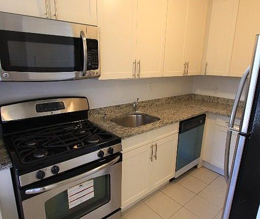 5th image of 10101 67th Dr APT 3D