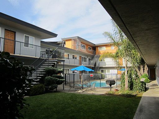 2nd image of 401 Evelyn Ave APT 10