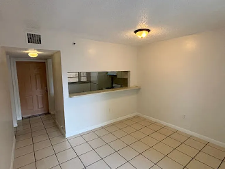 424 SW 12th Ave — Photo 14