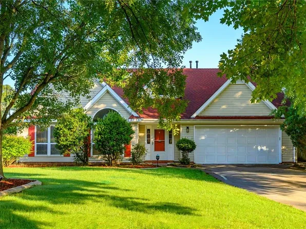 4448 Crow Wing Dr, Virginia Beach, VA 23456