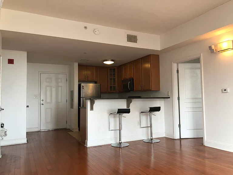 4315 Park Ave #5E — Photo 5