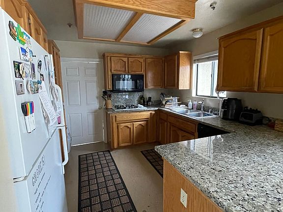 4th image of 455 Cuesta Dr