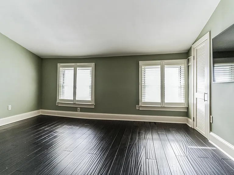 1715 Moravian St — Photo 19