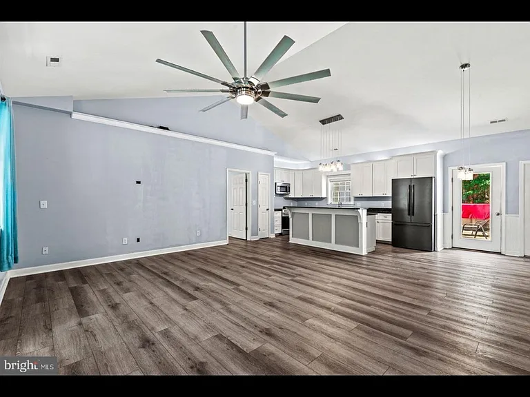 134 Pioneer Trl — Photo 4