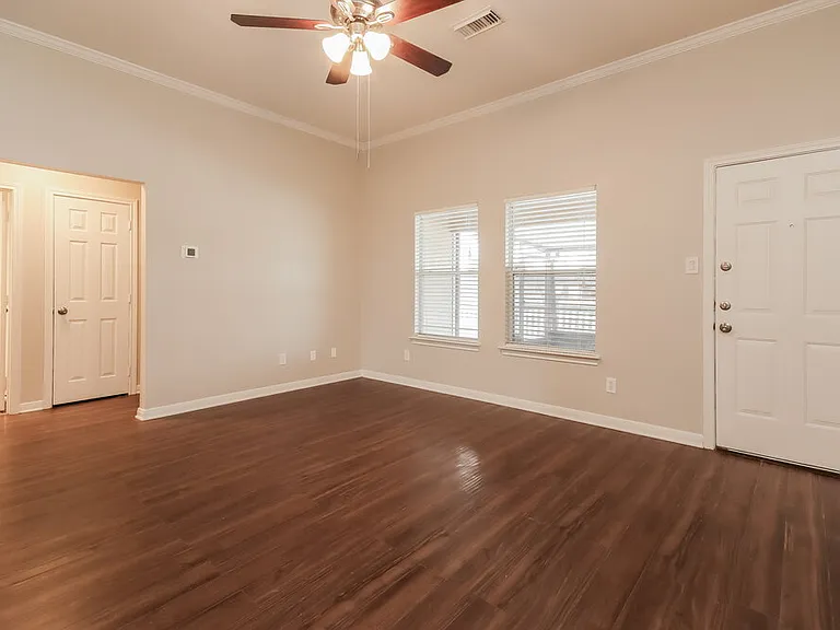 5016 Asia Ln — Photo 4