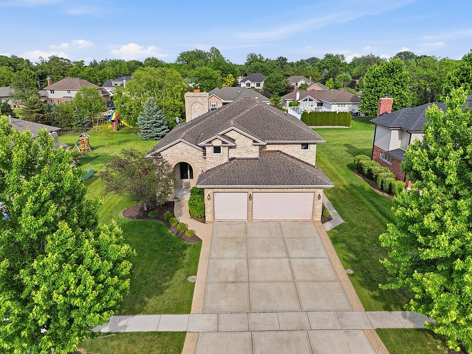 1st image of 408 Siesta Dr