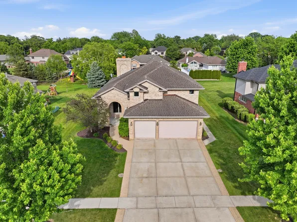 408 Siesta Dr, New Lenox, IL 60451