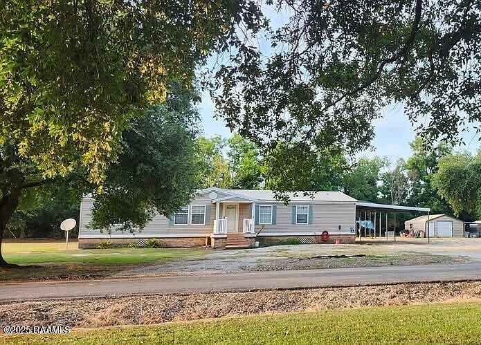 1st image of 160 Pear Ln