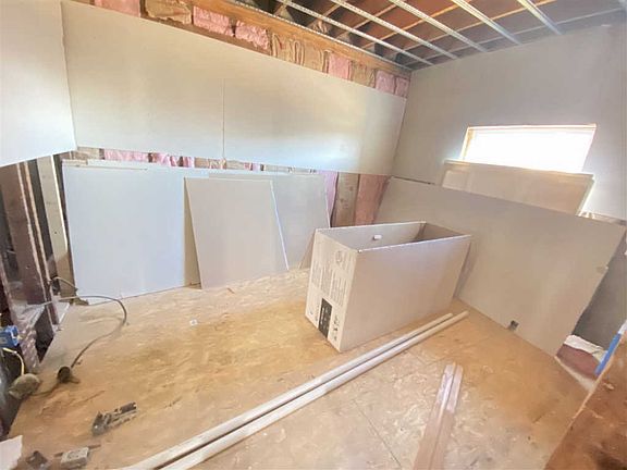 2nd image of 715 15th St
