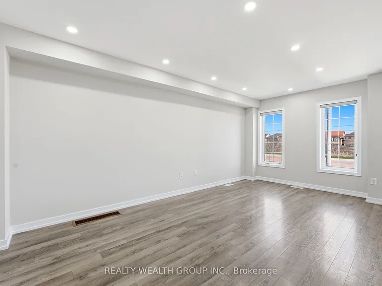 112 Golden Springs Dr — Photo 4