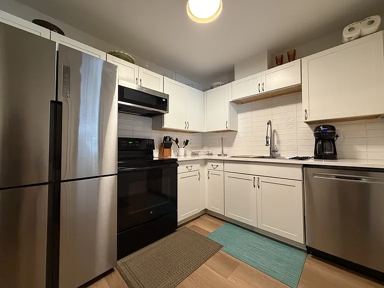 2213 N Crossover Rd #1 — Photo 3