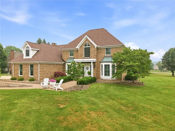 967 Lexington Dr, Hermitage, PA 16148