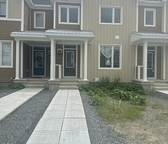 520 Oldenburg Ave #1 — Photo 2