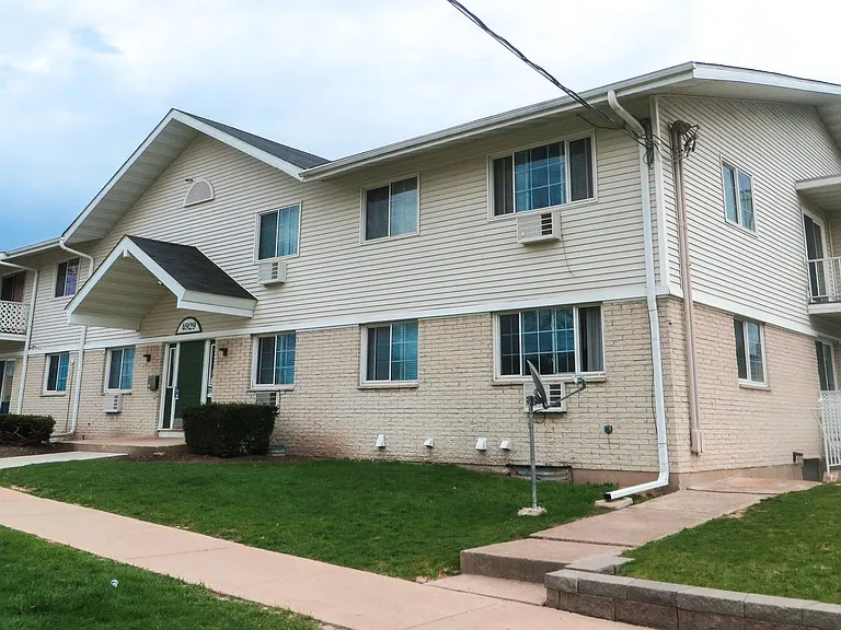 Nakoma Heights Apartment Homes — Photo 2