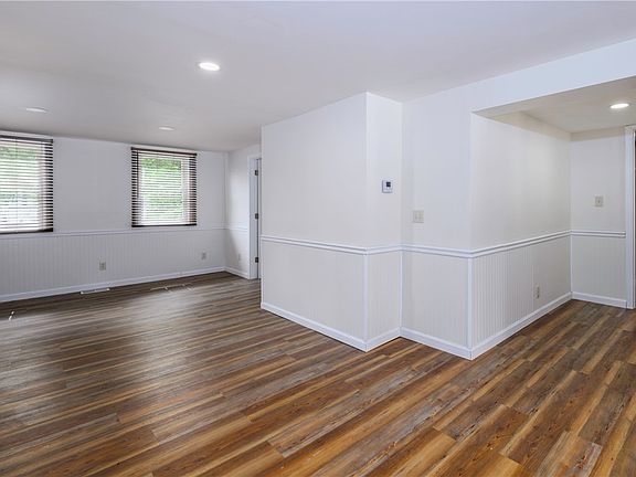 4th image of 308 State Street Ext