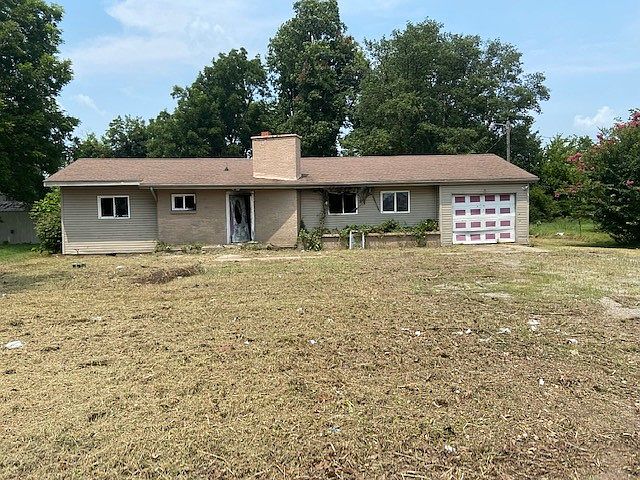 1st image of 319 E Dawson Ave