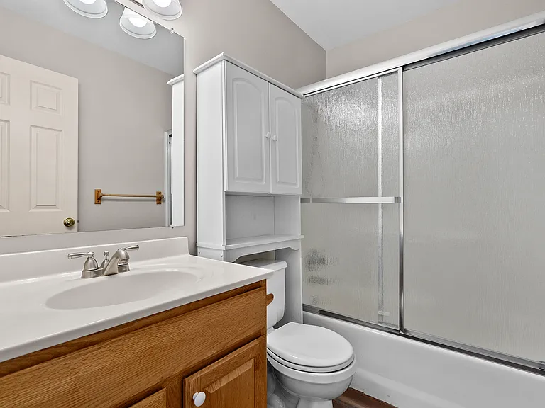 upstairs family bathroom
