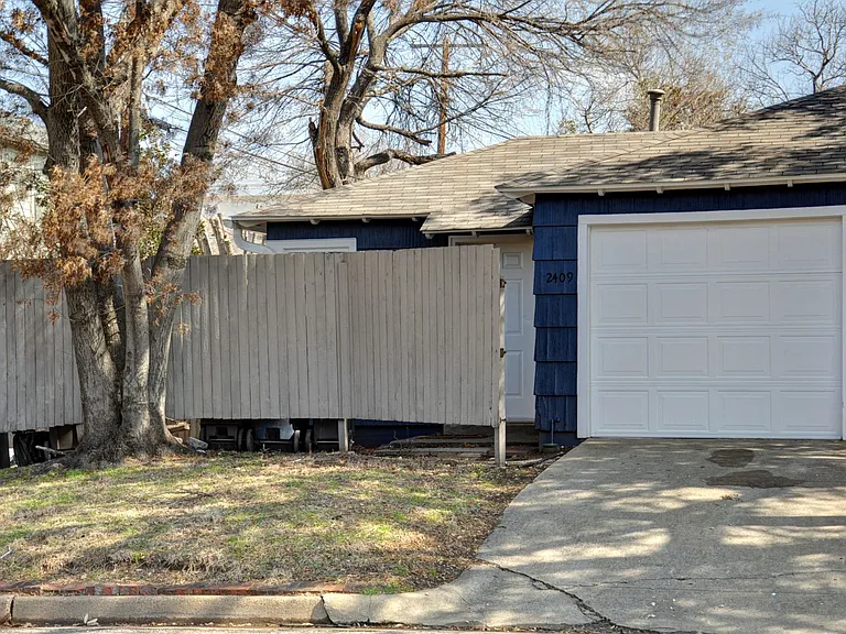 2409 Horne St — Photo 20