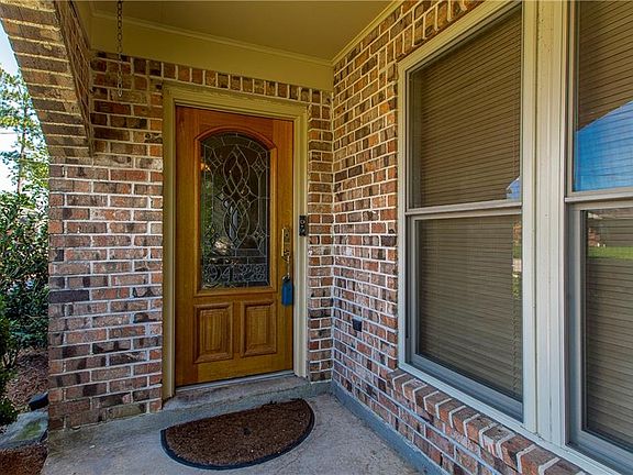 3rd image of 9428 Francine Dr