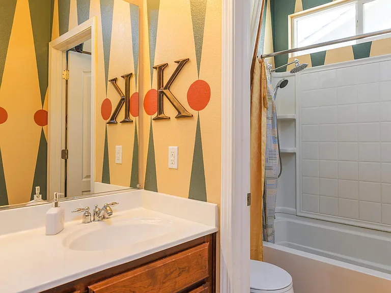 Common Bathroom