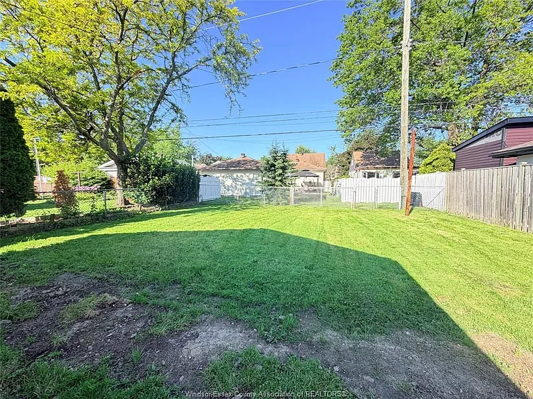 1651 Aubin Rd — Photo 19