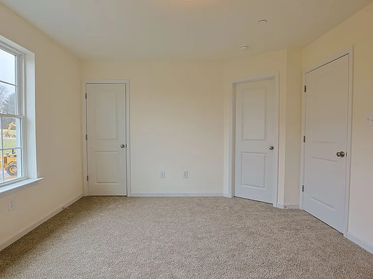 185 Holstein Dr — Photo 7