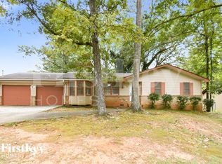 557 Rock Shadow Ct, Stone Mountain, GA 30087