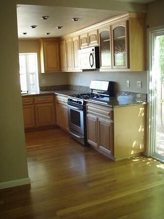 gas stove, convection, all newer stainless appliances