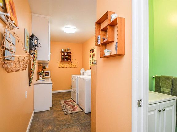 5th image of 3020 Gerald Ave