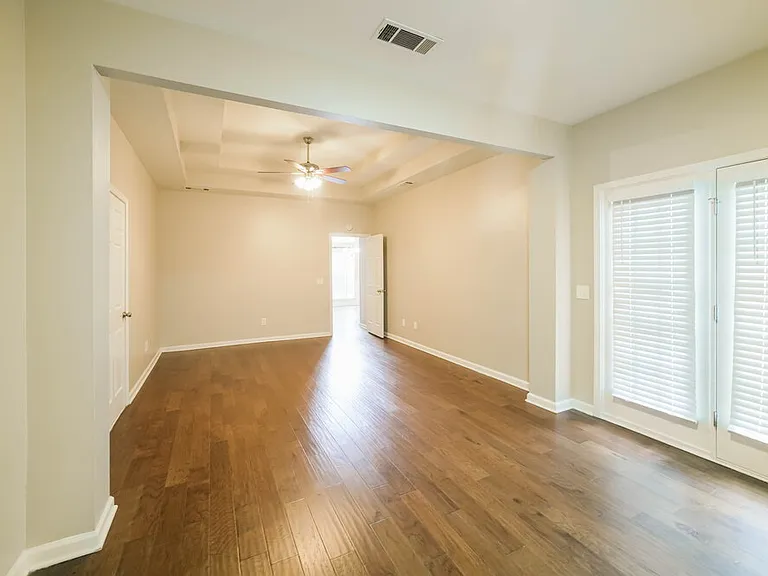 116 Freeman Forest Dr — Photo 10