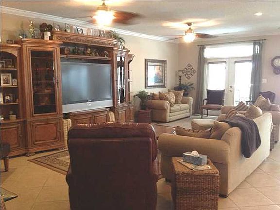 5th image of 324 Grand Oaks Dr