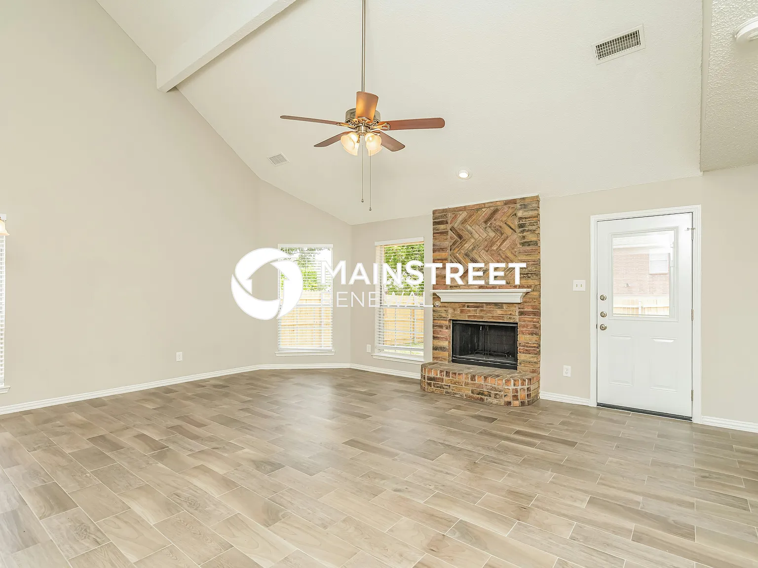 320 Trees Dr — Photo 3