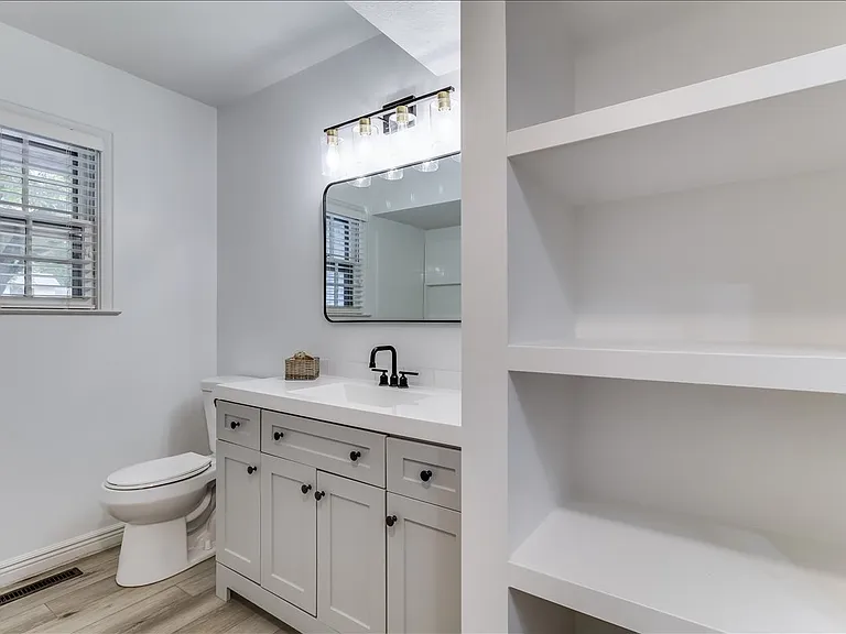 720 N Stratford Ln — Photo 18