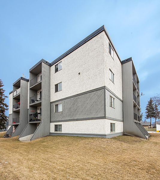 Spruce Grove Apartment for rent - 2 Bedrooms — photo 5